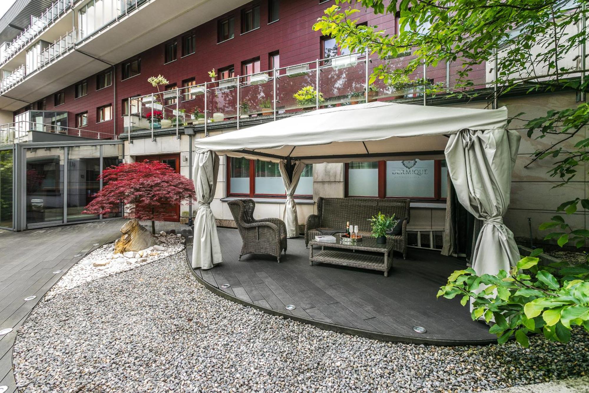 A11 & Dermique Apartment