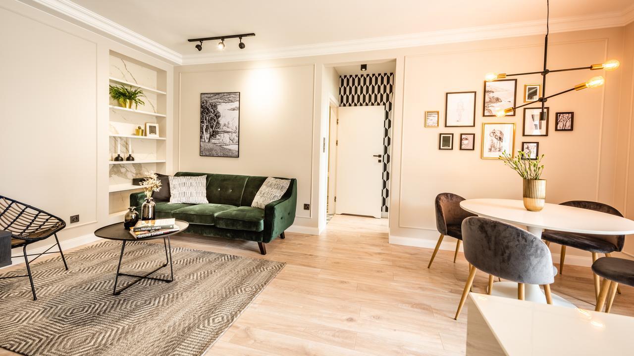 Apartment A11 & Dermique Krakau